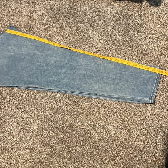 Seven7 jeans distressed and stretchy - Picture 7 of 8